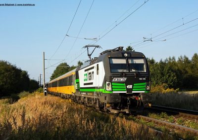 CZTrain - lokomotiva Siemens Vectron s osobní soupravou